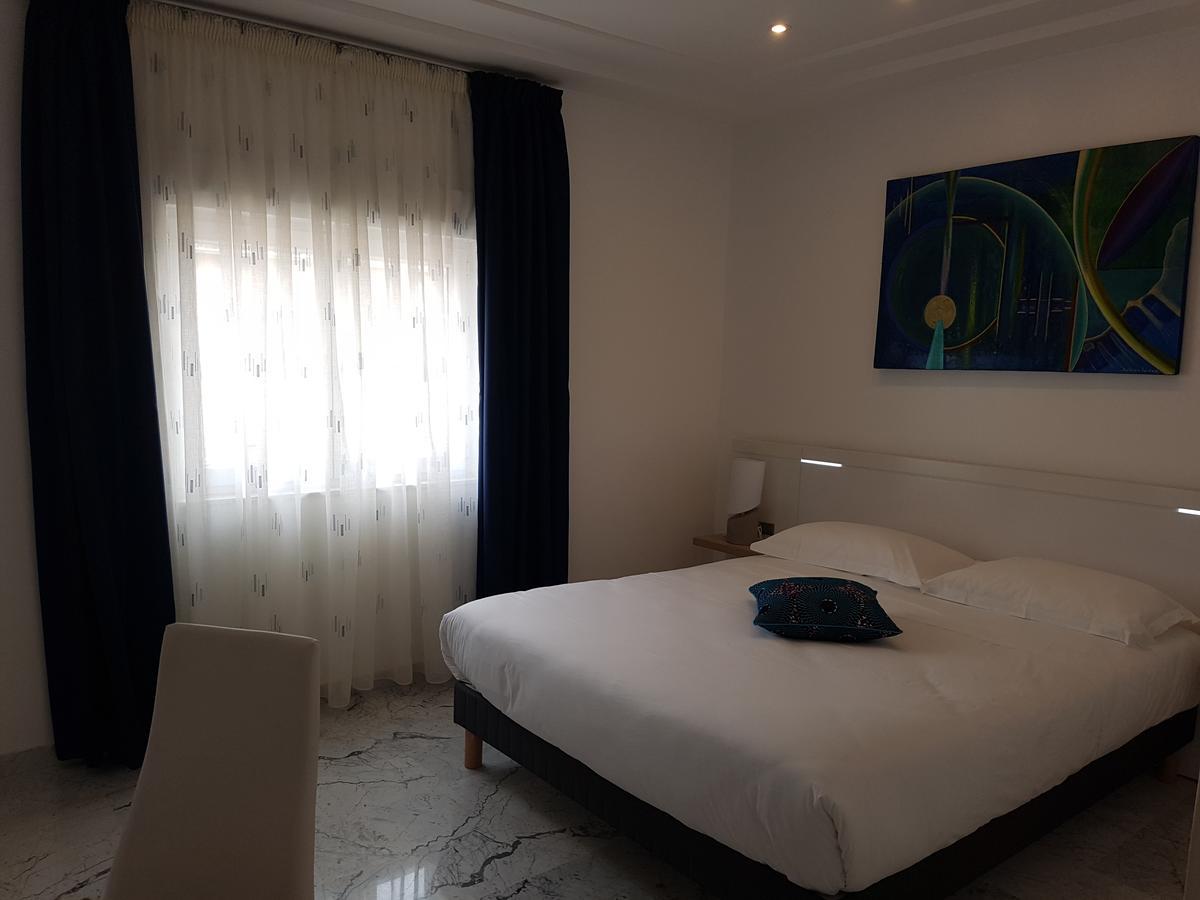 Hôtel Ahoefa King Salomon Garden Lomé Extérieur photo